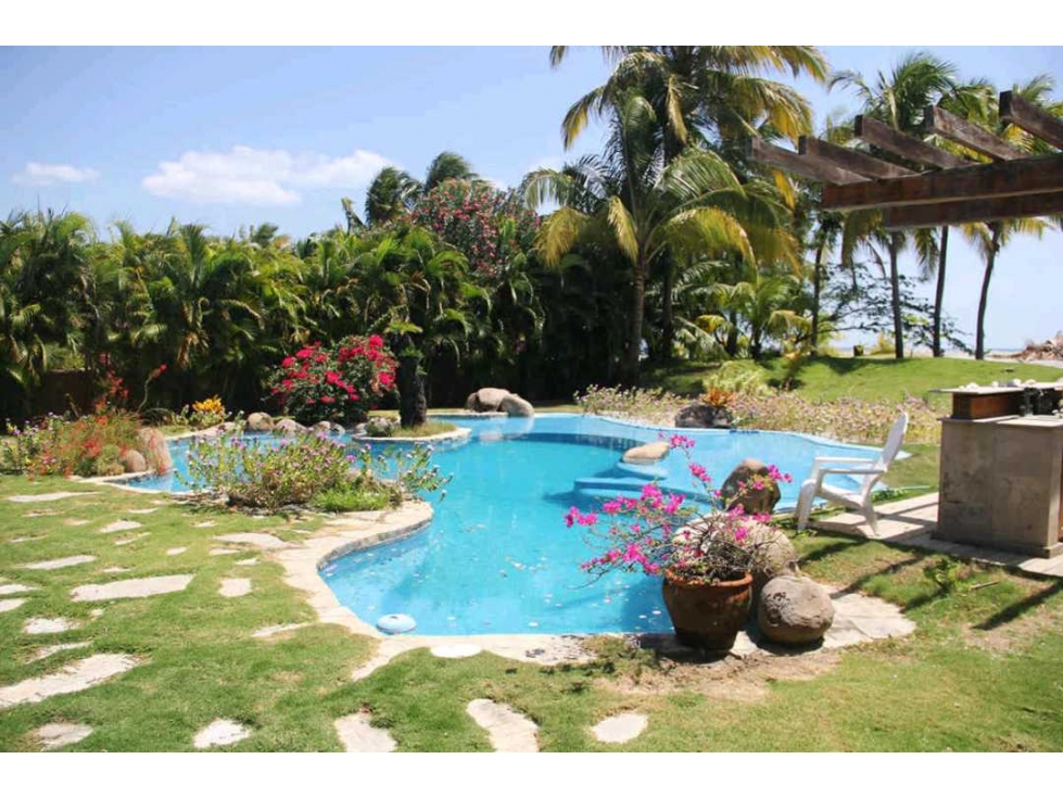 ALQUILER DE ESPECTACULAR CASA FRENTE PLAYA EN BUENAVENTURA - 3