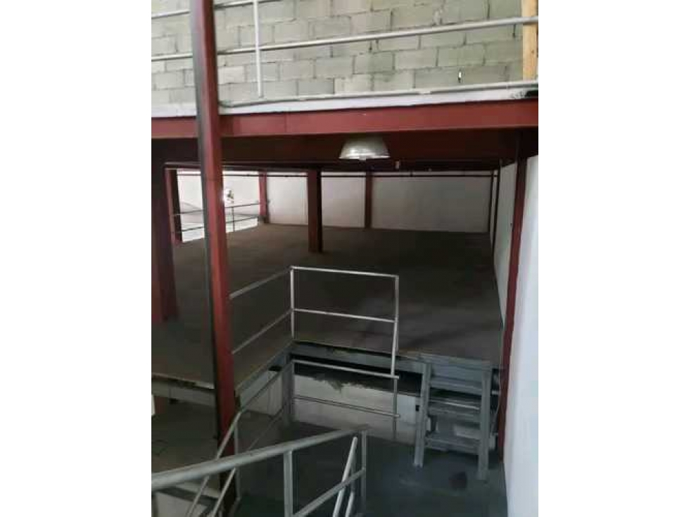 Alquiler de galera de 1,800 mts en Parque Industrial Costa del Este — foto 6