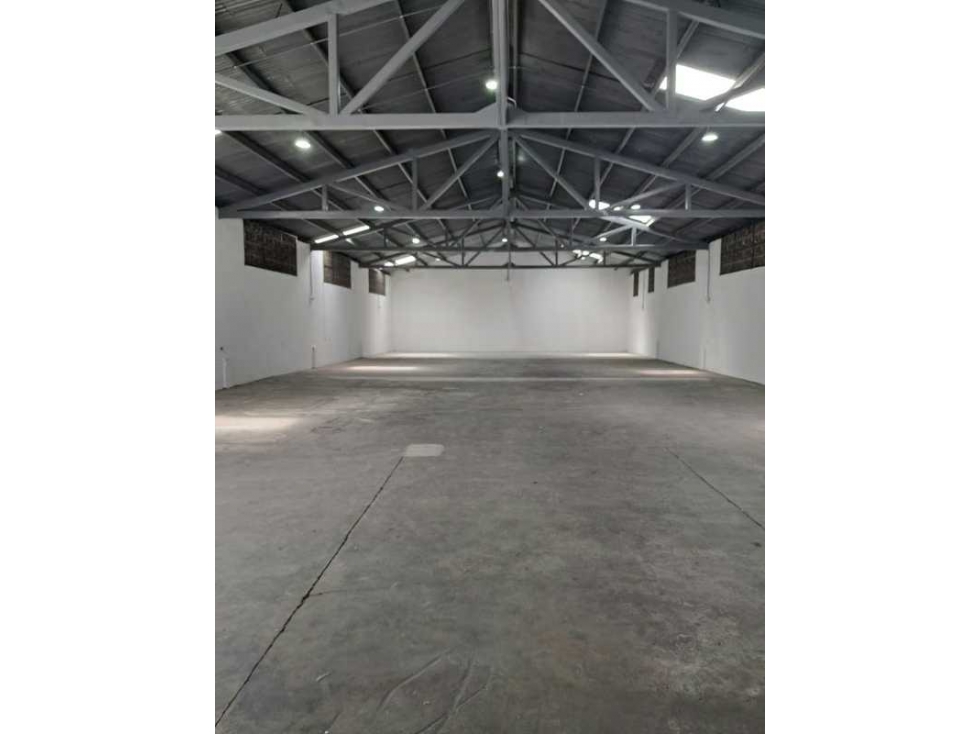 Alquiler de galera de 536 mts en los Angeles — foto 3