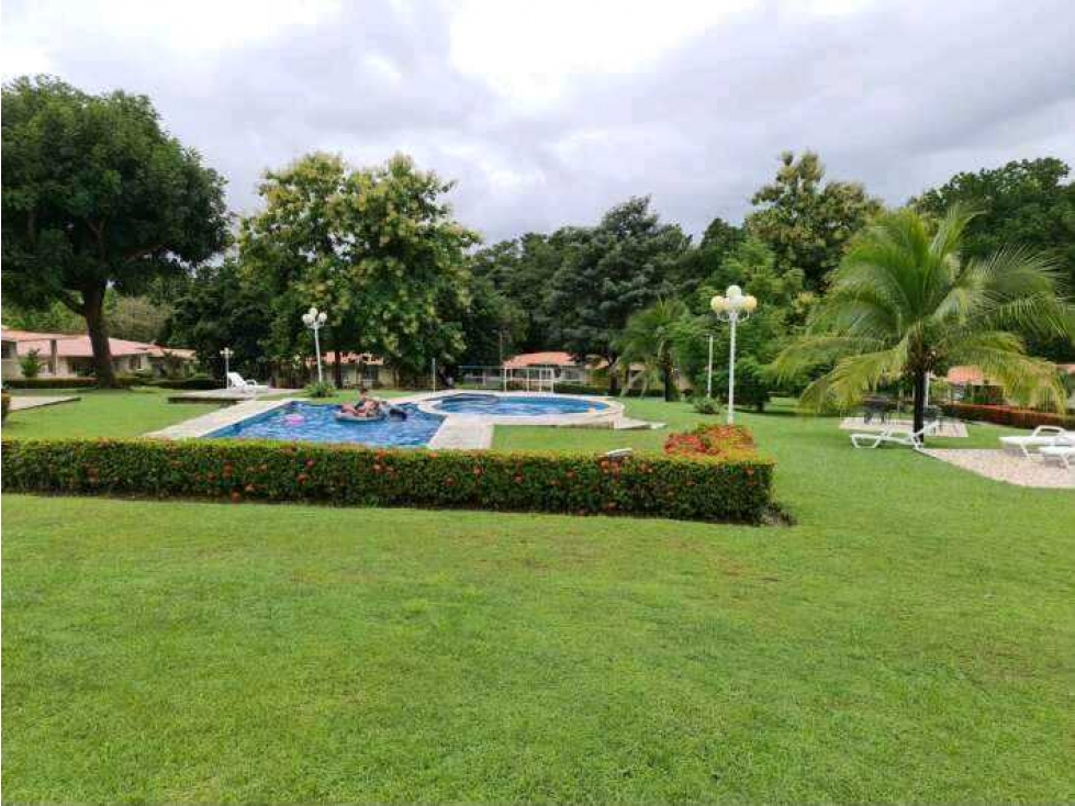 ALQUILER DE HERMOSA CASA EN LAS LAJAS CORONADO CON AREA SOCIAL — foto 2