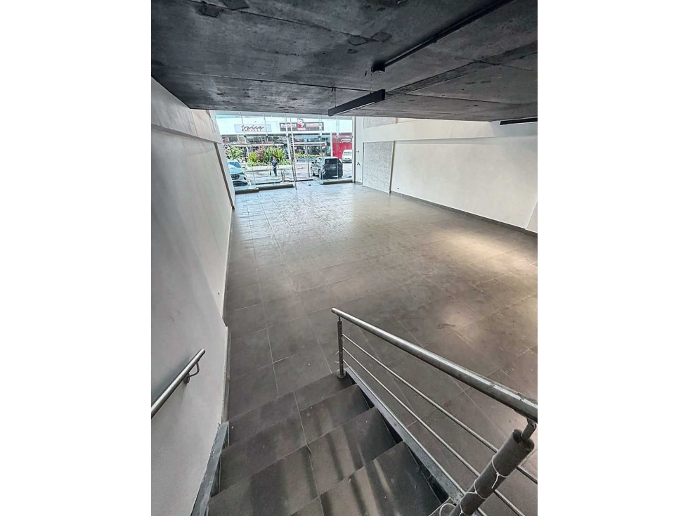 Alquiler de local a estrenar de 217 mts en Via Brasil/ City Plaza — foto 4