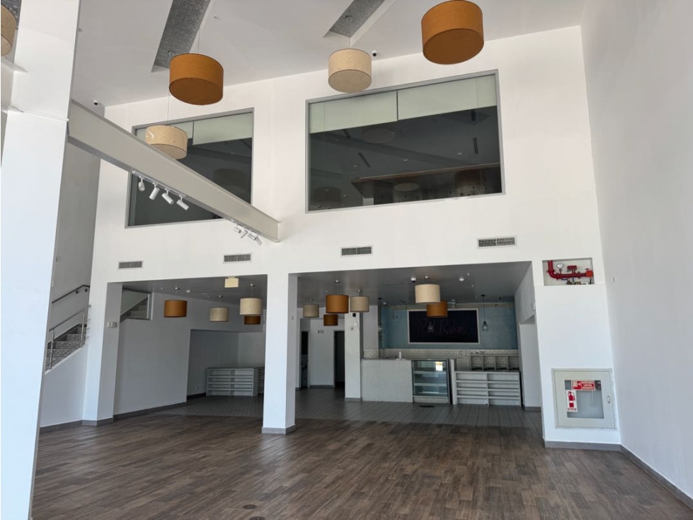 ALQUILER DE LOCAL COMERCIAL 453M2 EN OBARRIO AK