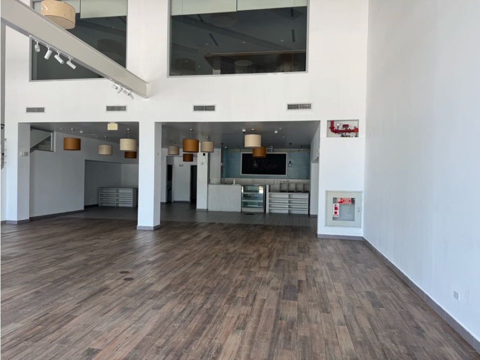 ALQUILER DE LOCAL COMERCIAL 453M2 EN OBARRIO AK — foto 2