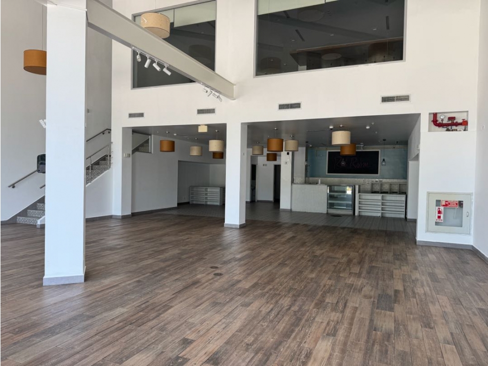 ALQUILER DE LOCAL COMERCIAL 453M2 EN OBARRIO AK — foto 3