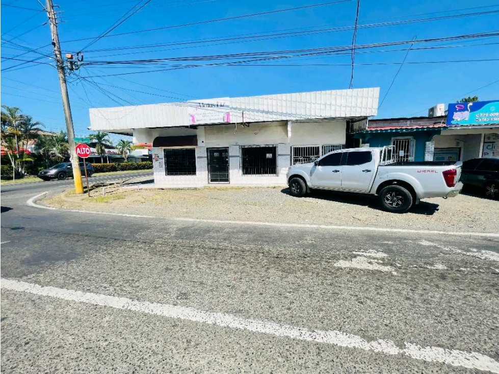 ALQUILER DE LOCAL COMERCIAL EN DAVID DE ESQUINA AREA TRANSITADA — foto 2