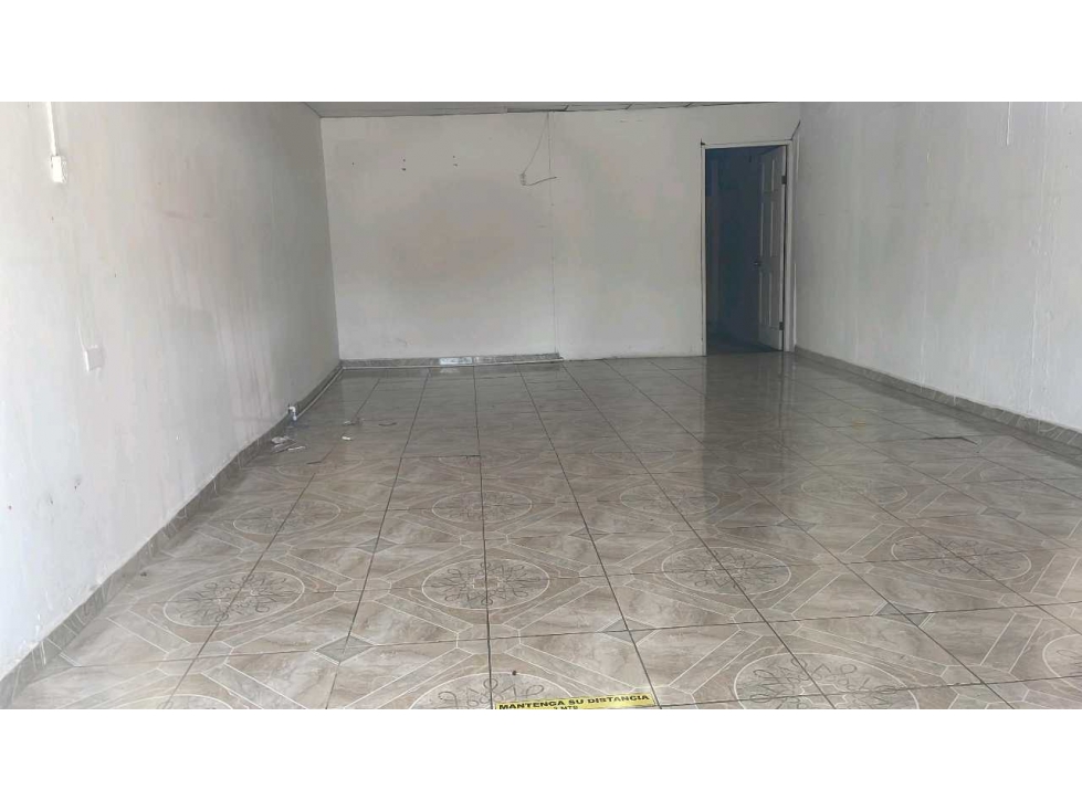 ALQUILER DE LOCAL COMERCIAL EN DAVID DE ESQUINA AREA TRANSITADA — foto 3