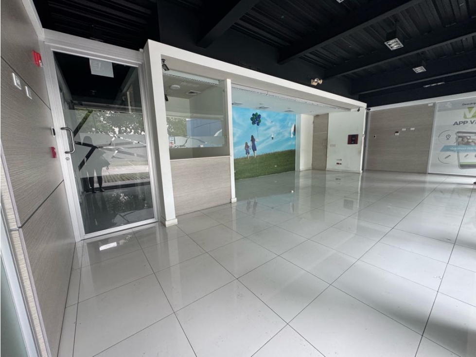 ALQUILER DE LOCAL COMERCIAL EN PLANTA BAJA EN OBARRIO 463m2 JP — foto 3