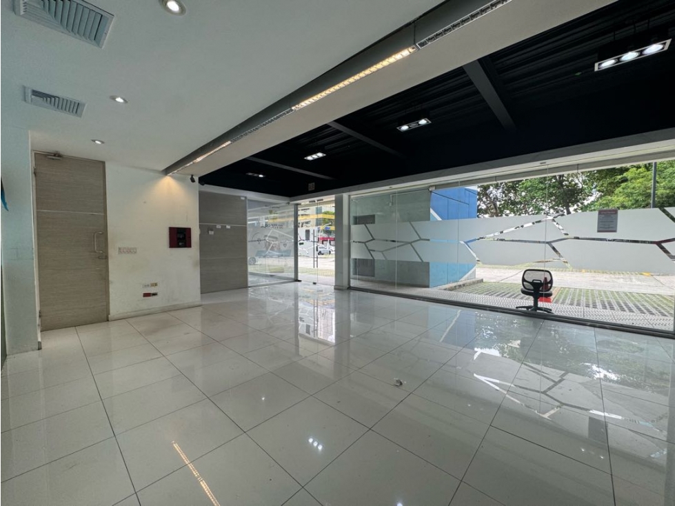 ALQUILER DE LOCAL COMERCIAL EN PLANTA BAJA EN OBARRIO 463m2 JP
