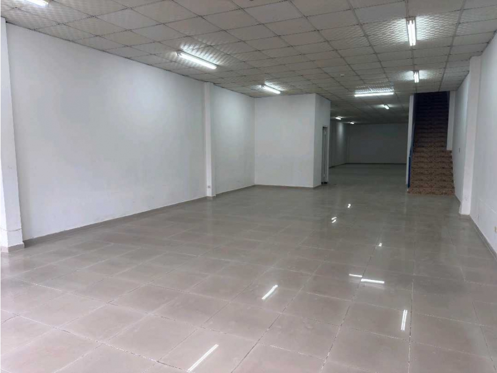 ALQUILER DE LOCAL COMERCIAL. EN DAVID 280 METROS — foto 3