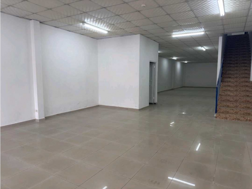 ALQUILER DE LOCAL COMERCIAL. EN DAVID 280 METROS — foto 4