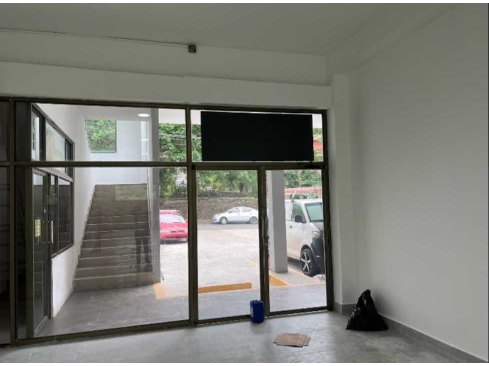 Alquiler de Local Comercial en Planta Baja. Clayton. Cod-J107 - 4