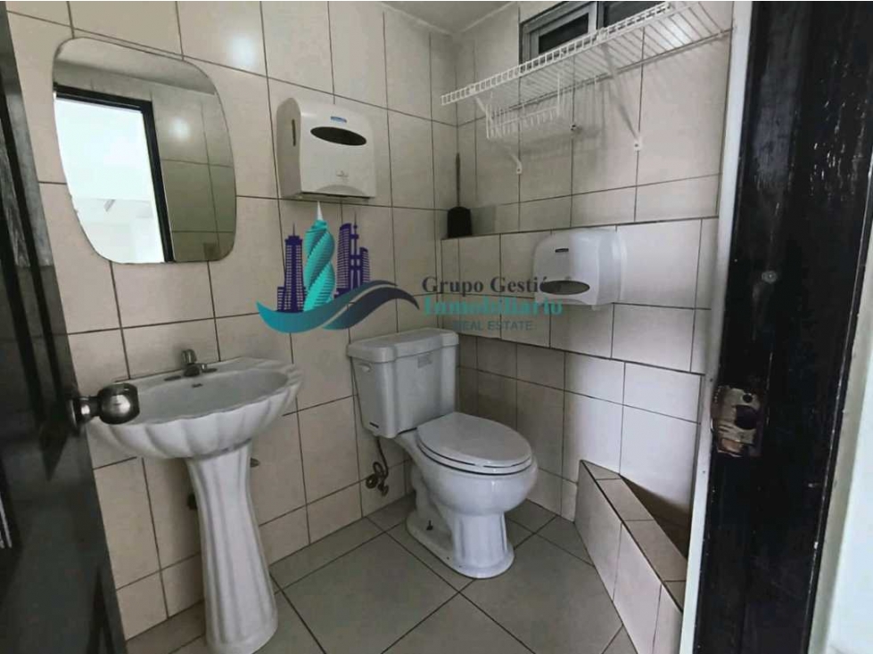 ALQUILER DE LOCAL COMERCIAL EN DAVID DE 90 METROS — foto 2