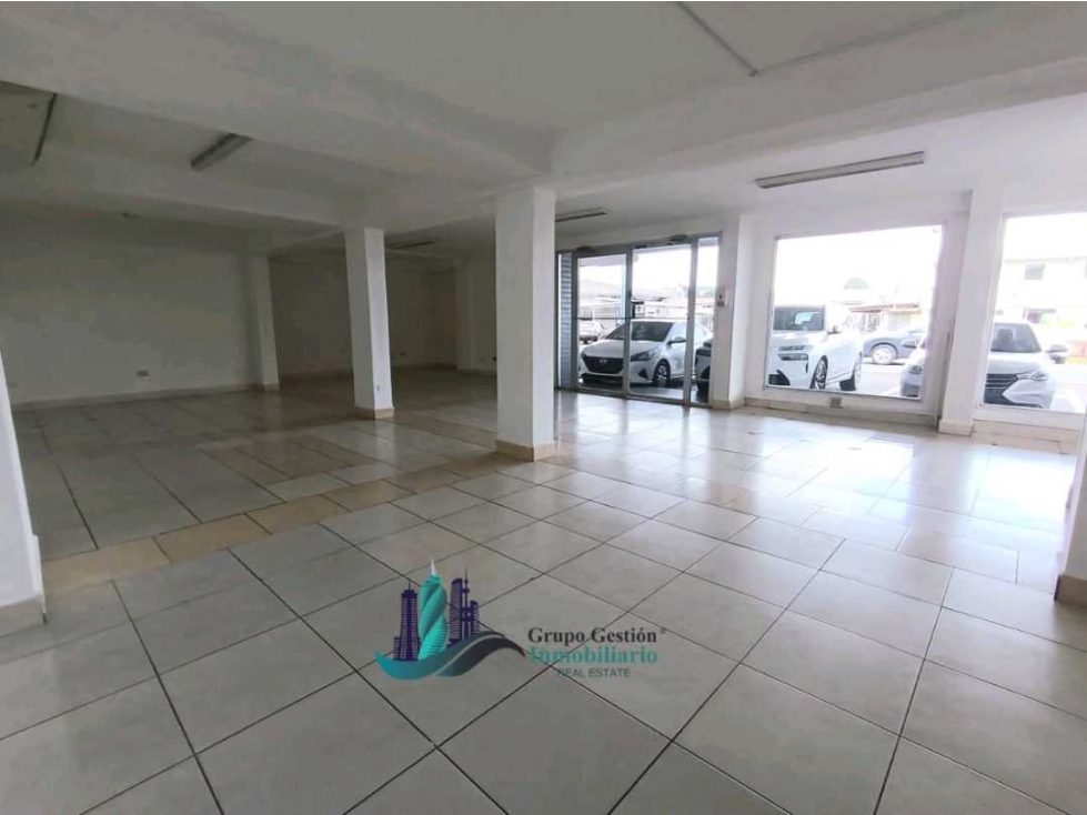 ALQUILER DE LOCAL COMERCIAL EN DAVID DE 90 METROS — foto 3