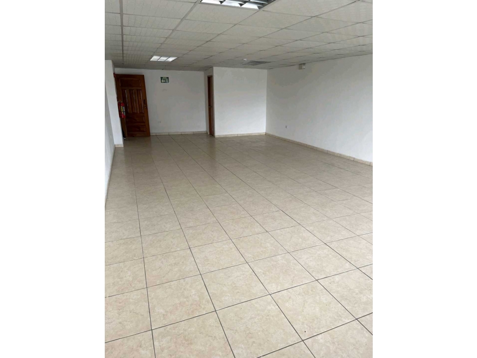 ALQUILER DE LOCAL COMERCIAL EN DOLEGUITA DE 45 y 56 METROS PLANTA ALTA — foto 5
