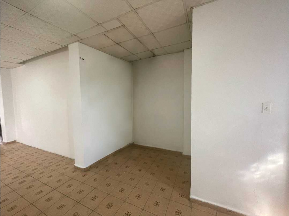 ALQUILER DE LOCAL COMERCIAL EN DAVID ORILLA DE CALLE — foto 2