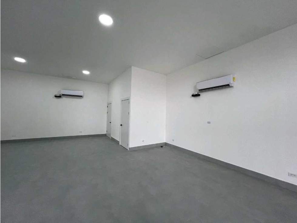 ALQUILER DE LOCAL COMERCIAL EN DAVID AVENIDA OBALDIA NUEVOS A ESTRENAR — foto 2