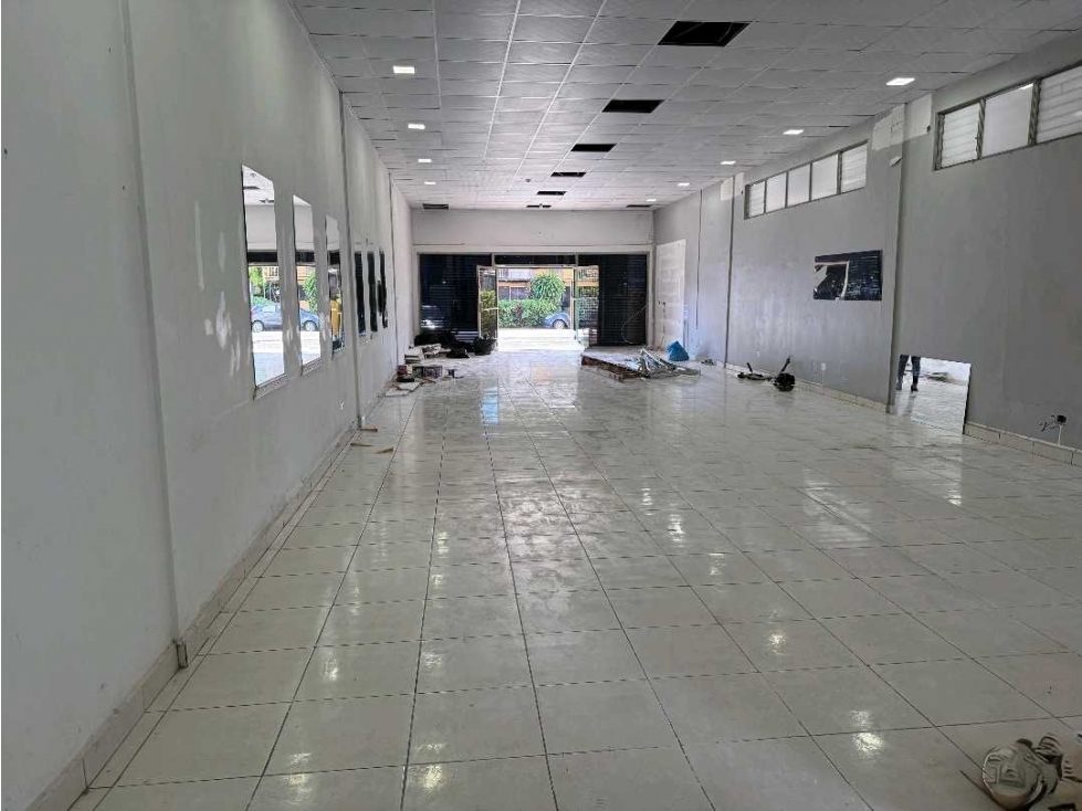 ALQUILER DE LOCAL COMERCIAL EN DAVID CENTRO 133 METROS