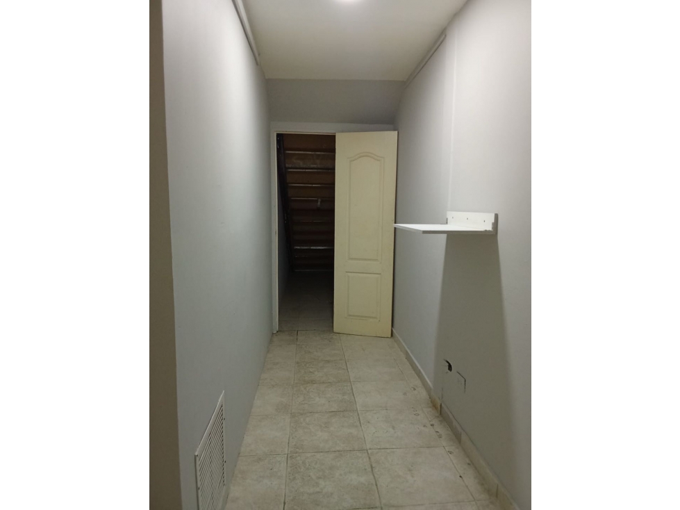 Alquiler de local comercial en PLAZA 50 | Calle 50 - 3