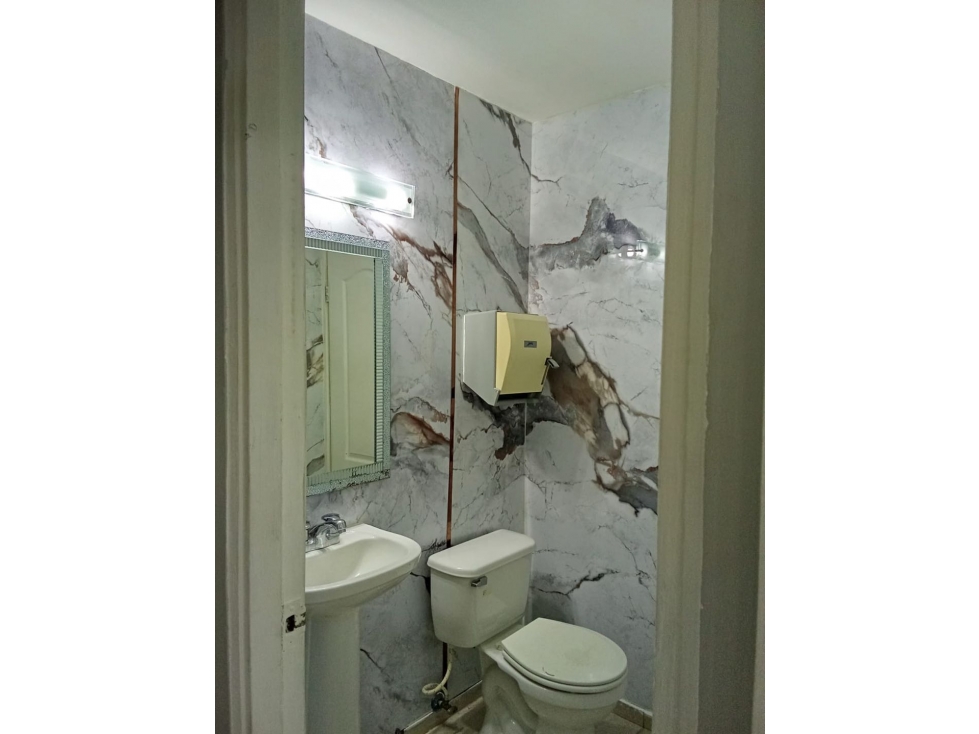 Alquiler de local comercial en PLAZA 50 | Calle 50 - 6