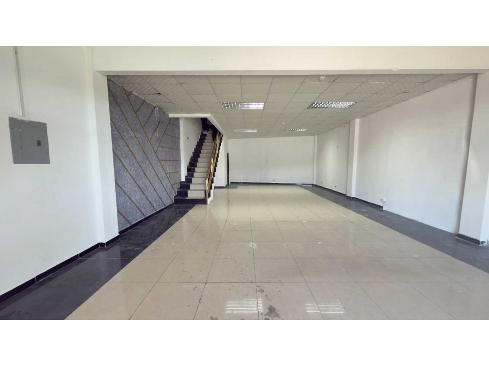 ALQUILER DE LOCAL COMERCIAL EN DAVID 2 PLANTAS