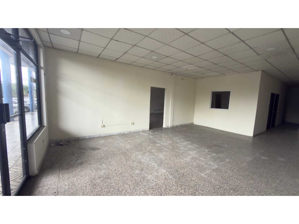 ALQUILER DE LOCAL COMERCIAL EN DAVID 200 METROS