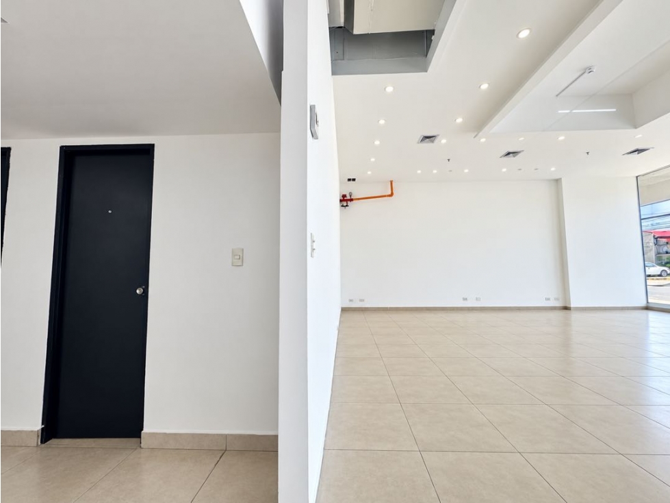 ALQUILER DE LOCAL COMERCIAL EN SAN FRANCISCO (DV) — foto 5