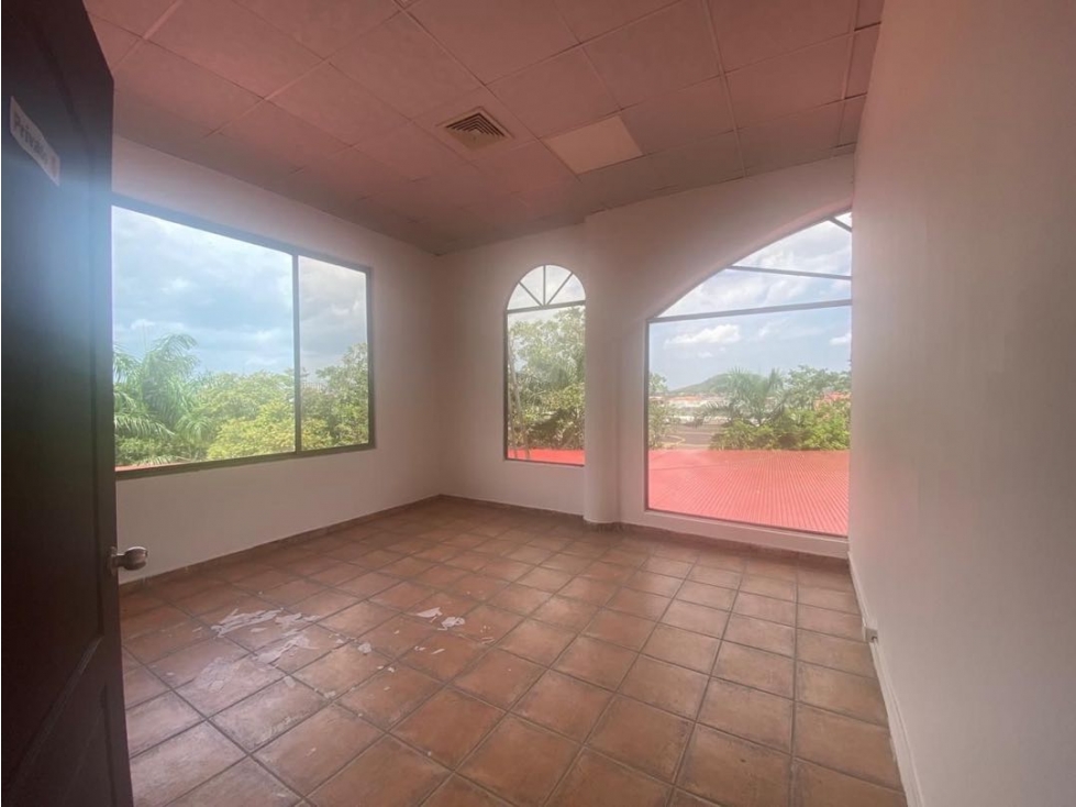 ALQUILER DE LOCAL COMERCIAL EN PLAZA ALBROOK 171M2 JP — foto 6