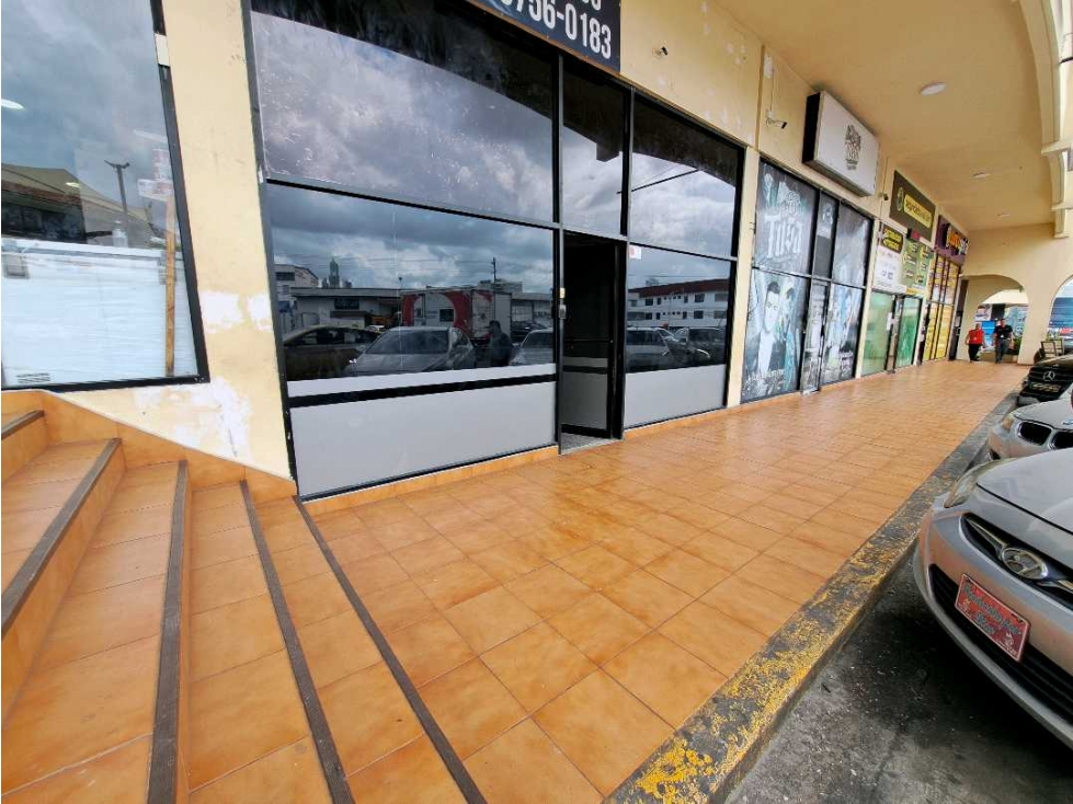 ALQUILER DE LOCAL COMERCIAL PLAZA CÓRDOBA PLANRA BAJA VV — foto 3
