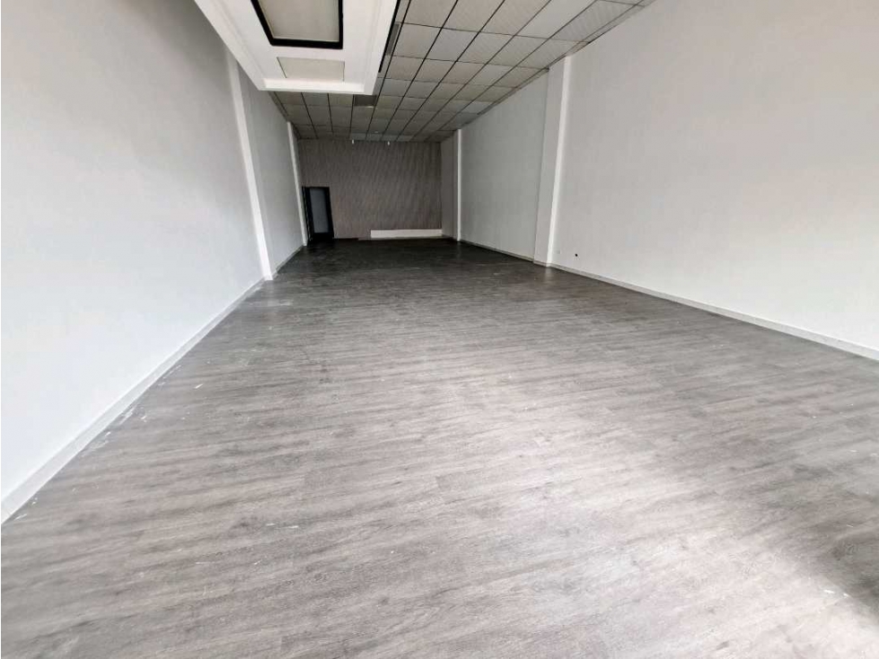 ALQUILER DE LOCAL COMERCIAL PLAZA CÓRDOBA PLANRA BAJA VV — foto 4