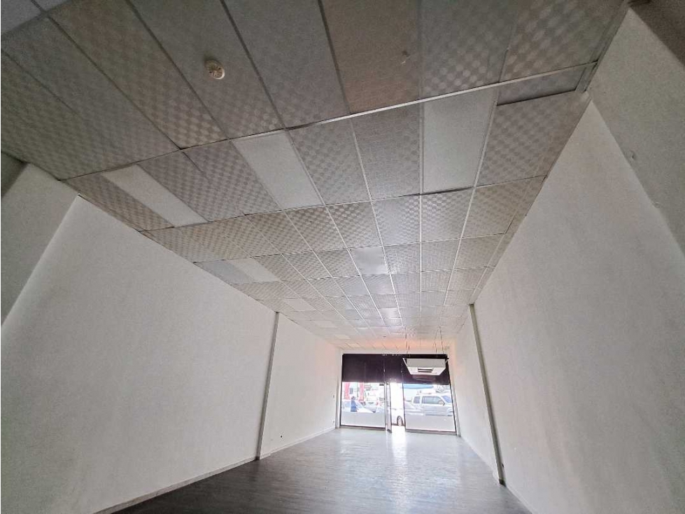 ALQUILER DE LOCAL COMERCIAL PLAZA CÓRDOBA PLANRA BAJA VV — foto 5