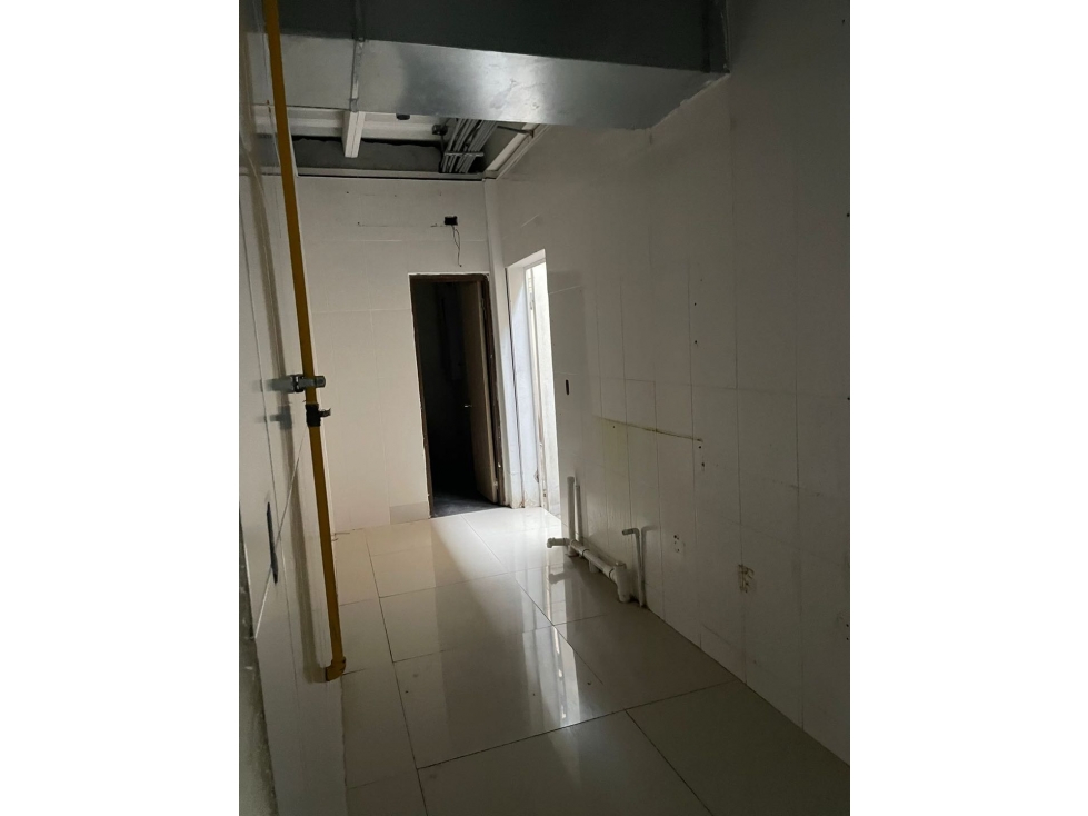 ALQUILER DE LOCAL COMERCIAL PLAZA NORTE ALTOS DE PANAMÁ 196m2 JP - 6