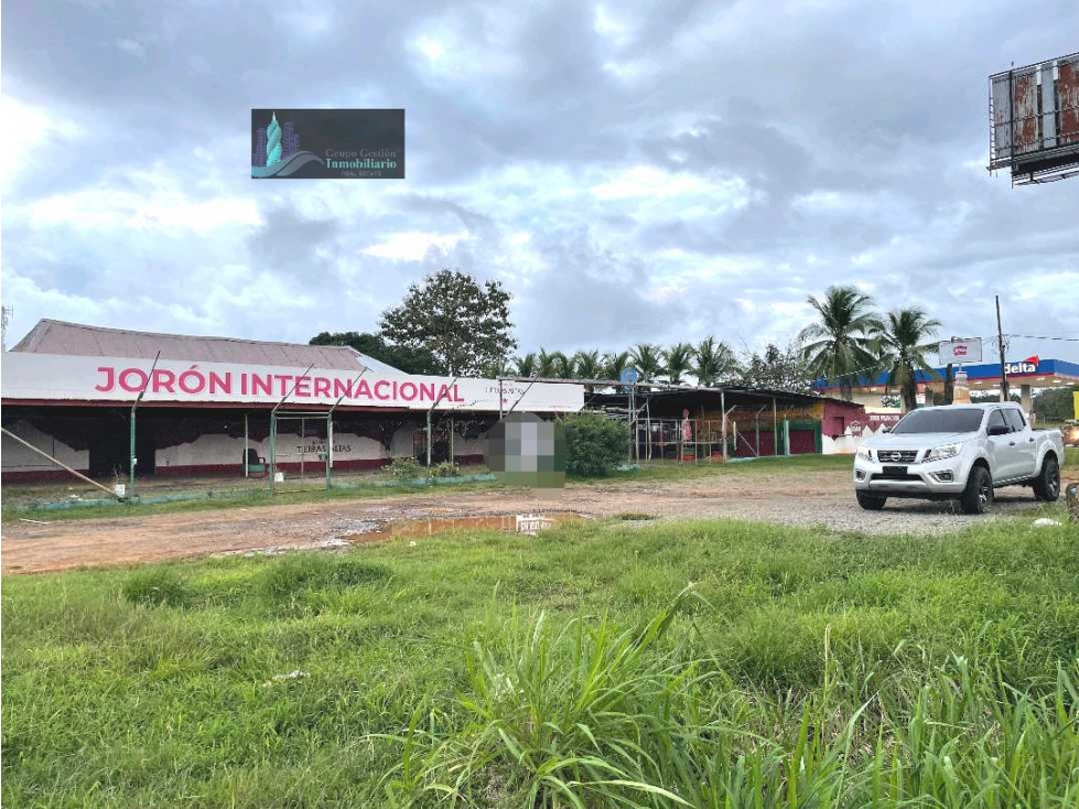 ALQUILO LOCAL COMERCIAL VÍA AEROPUERTO