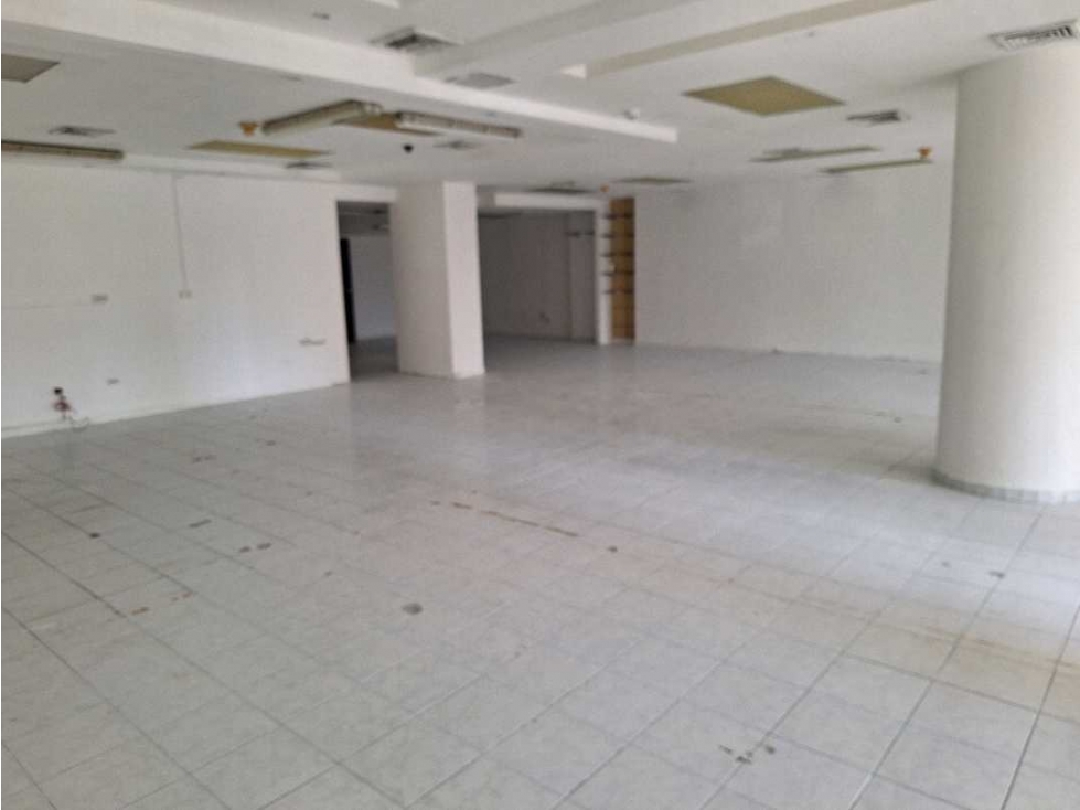 Alquiler de local de 240 mts en Calle 51 de Bella Vista — foto 3