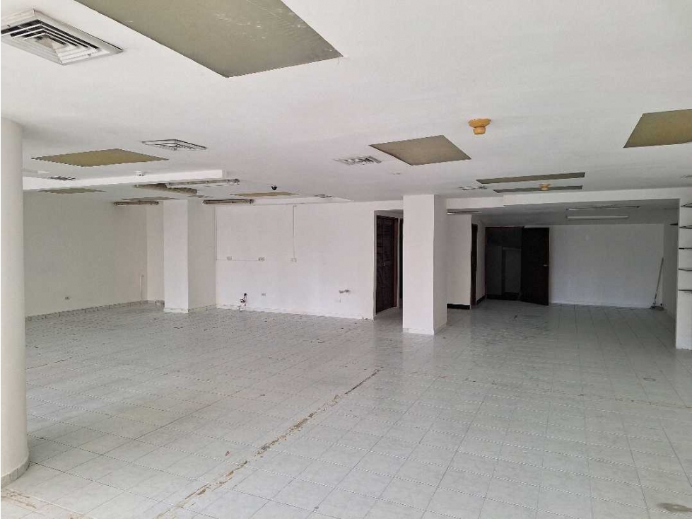 Alquiler de local de 240 mts en Calle 51 de Bella Vista — foto 4