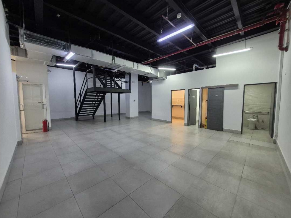 Alquiler de local de 398 mts en Llano Bonito/ Plaza Del Este Center — foto 4