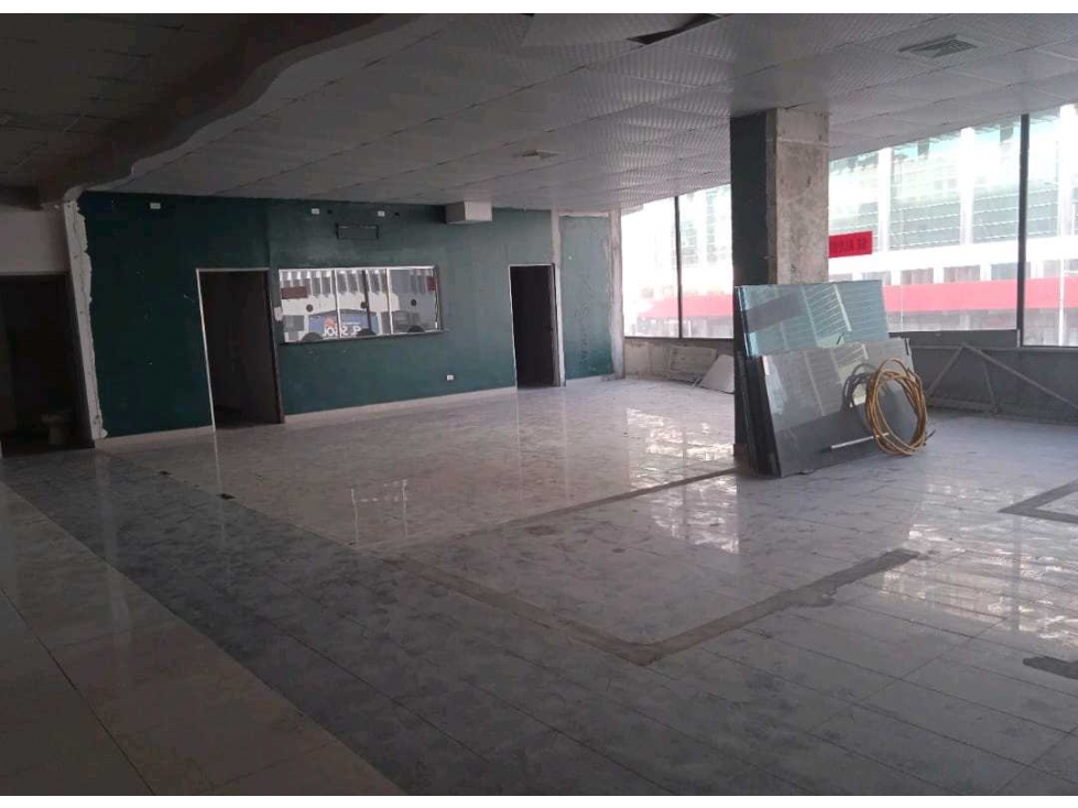 ALQUILER DE LOCAL DOS PLANTAS DE 710M2 EN VIA ESPAÑA NEGOCIABLE - 2