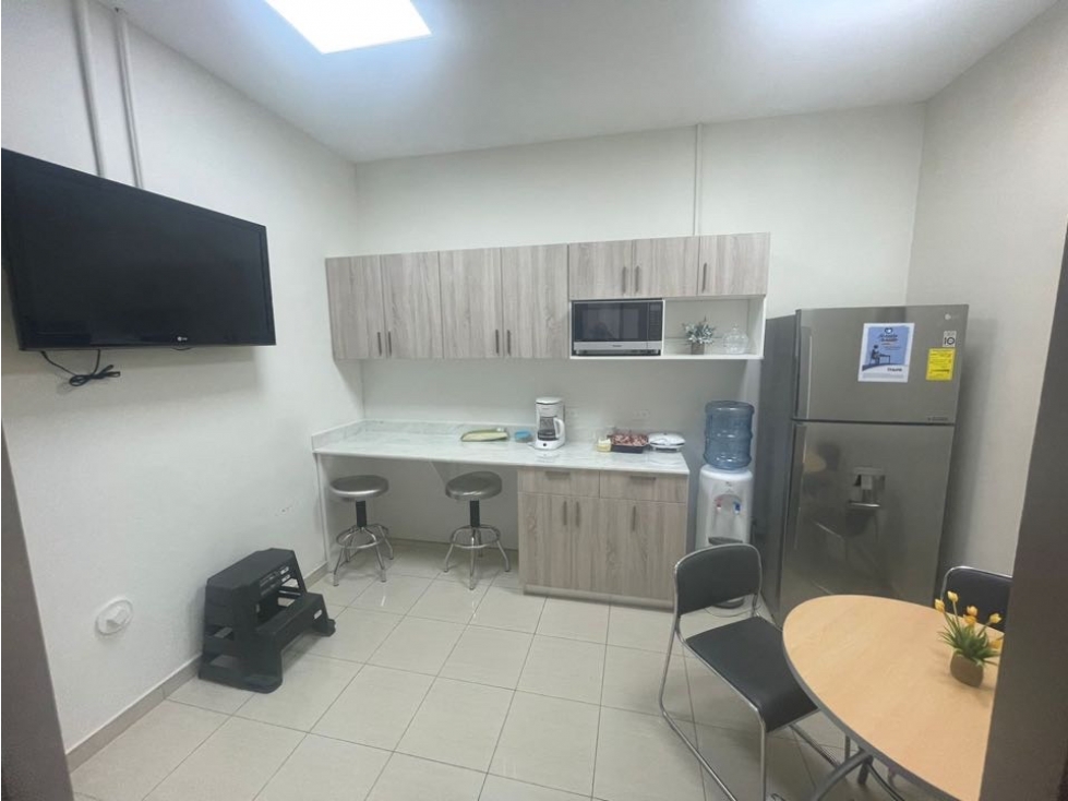 ALQUILER DE LOCAL EN CHORRERA 143m2 - 5