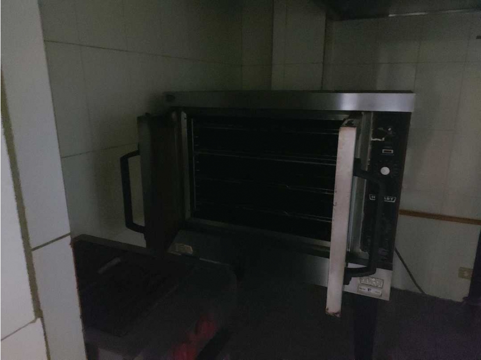 ALQUILER DE LOCAL PLANTA BAJA EN OBARRIO 300 m2 IDEAL PANADERIA — foto 3