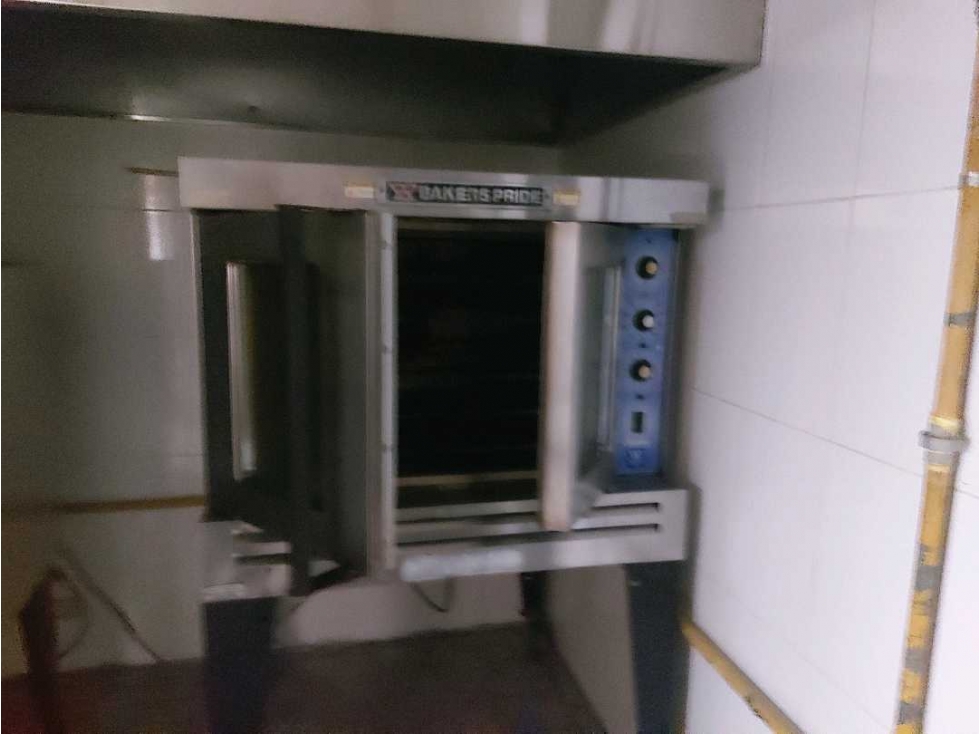 ALQUILER DE LOCAL PLANTA BAJA EN OBARRIO 300 m2 IDEAL PANADERIA — foto 4