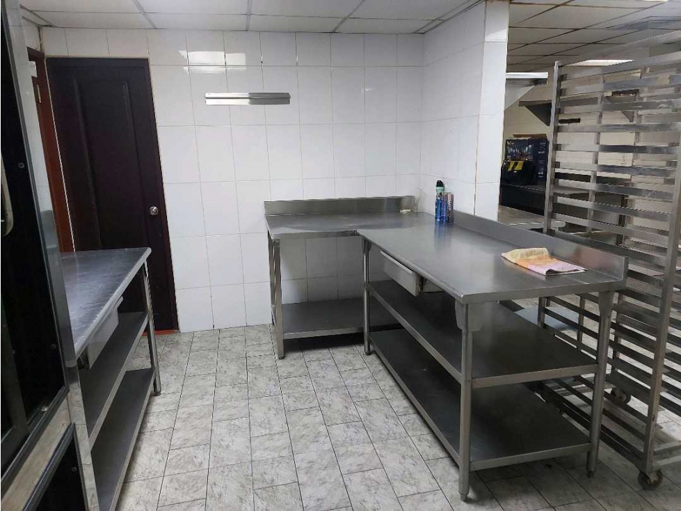 ALQUILER DE LOCAL PLANTA BAJA EN OBARRIO 300 m2 IDEAL PANADERIA — foto 5