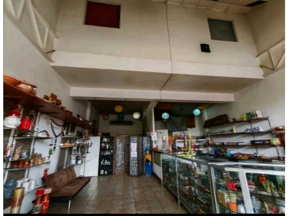 ALQUILER DE LOCAL PLAZA VILLA LUCRE VV — foto 2