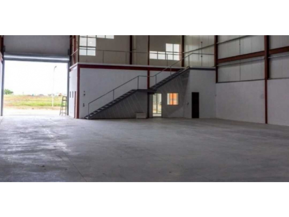 Alquiler de Ofi Bodega a nivel de piso y anden movil, Tocumen Cod-J067 - 2