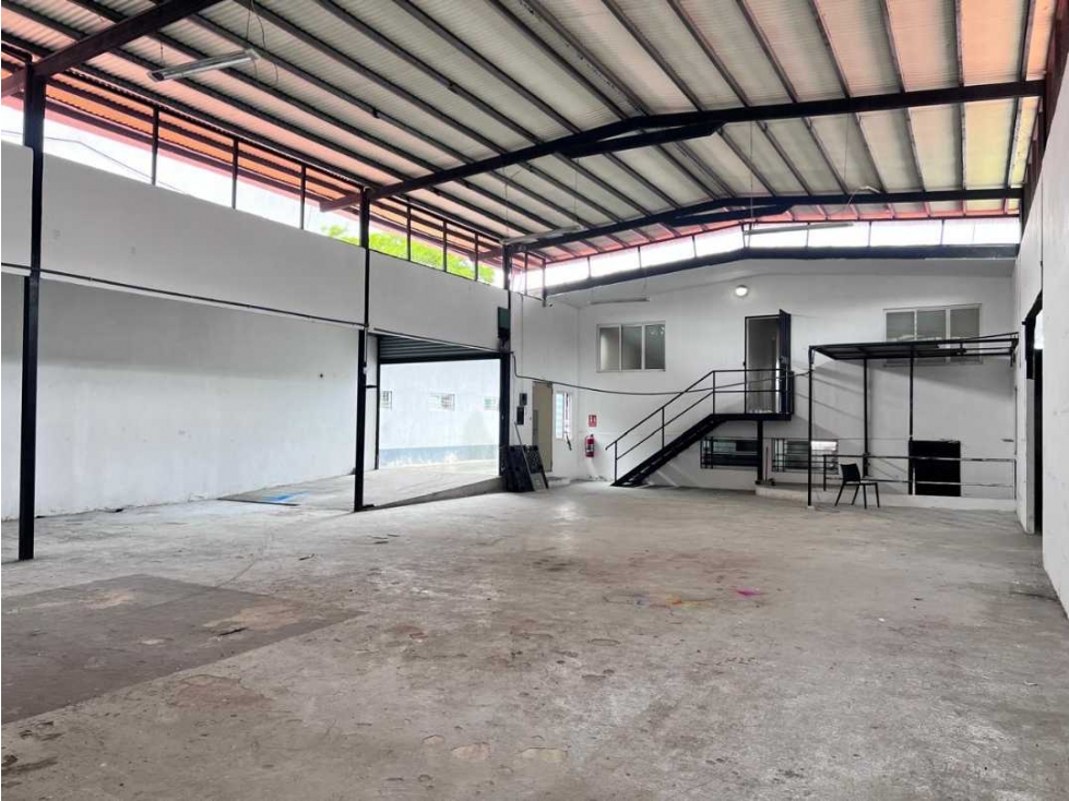 Alquiler de Ofibodega de 450 mts en Parque Lefevre - 2