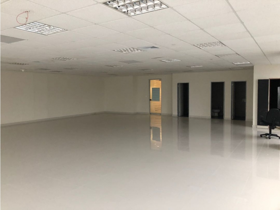 ALQUILER DE OFICINA 197M2 EN TORRE LAS AMERICAS MTTO INCLUIDO JP