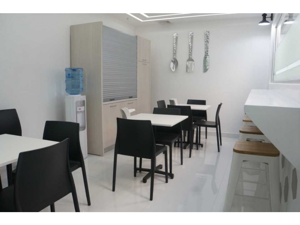 ALQUILER DE OFICINA AMOBLADA CALLE 50 PH TORRE BCT BANK — foto 4