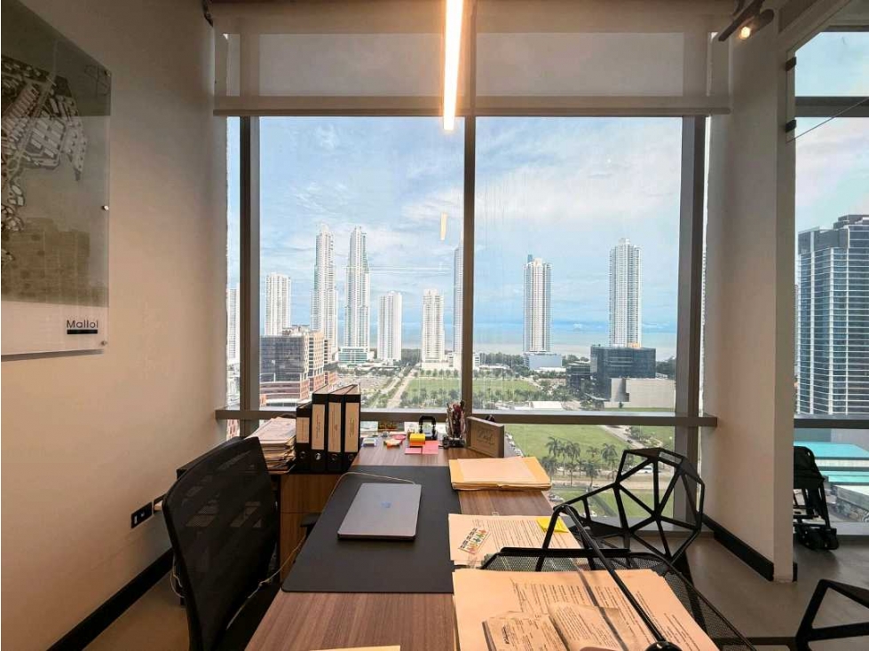VENTA DE OFICINA AMOBLADA EN COSTA DEL ESTE — foto 2