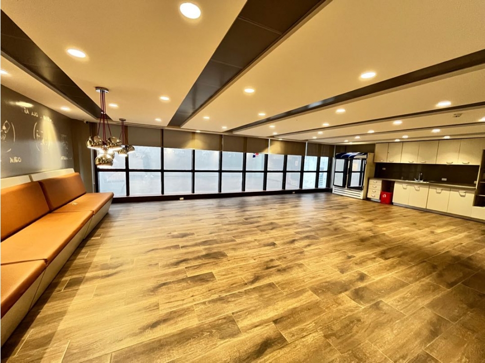 ALQUILER DE OFICINA AMOBLADA EN AQUILINO DE LA GUARDIA 938m2 JP