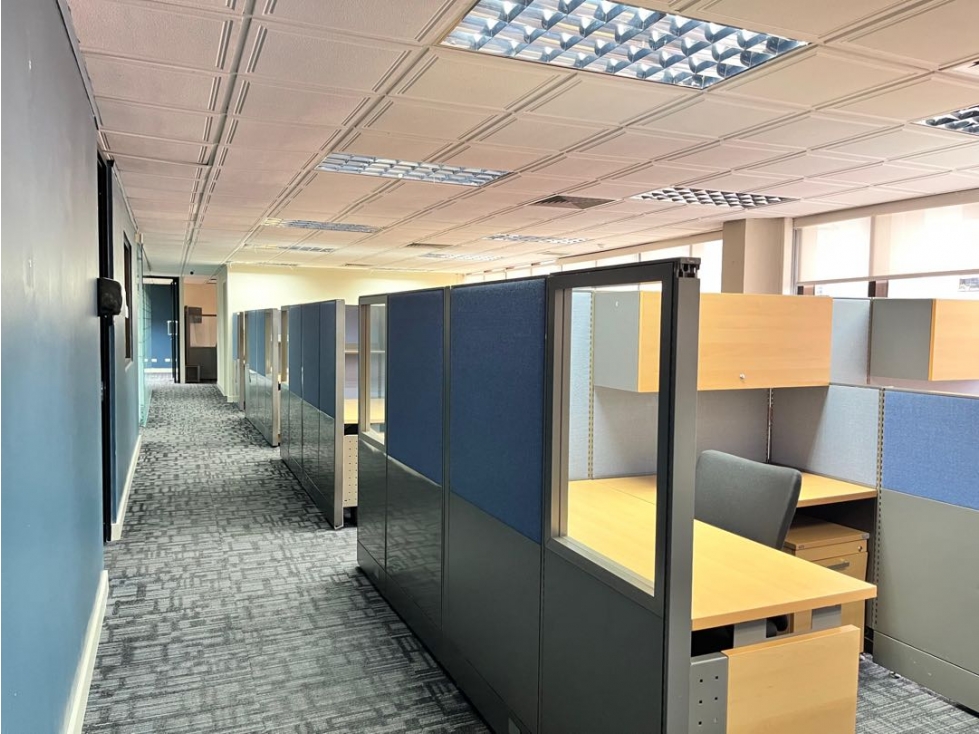ALQUILER DE OFICINA AMOBLADA EN AQUILINO DE LA GUARDIA 938m2 JP — foto 6