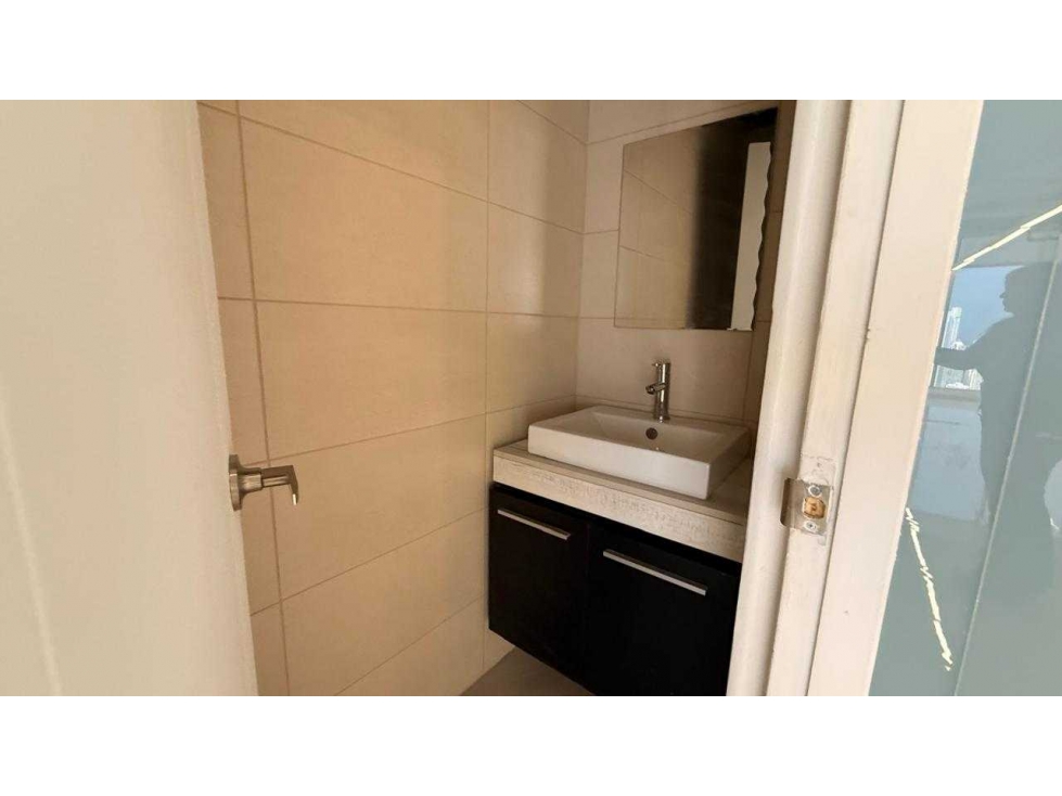 ALQUILER DE OFICINA AVENIDA BALBOA 108M2 TORRE BICSA NRR — foto 4