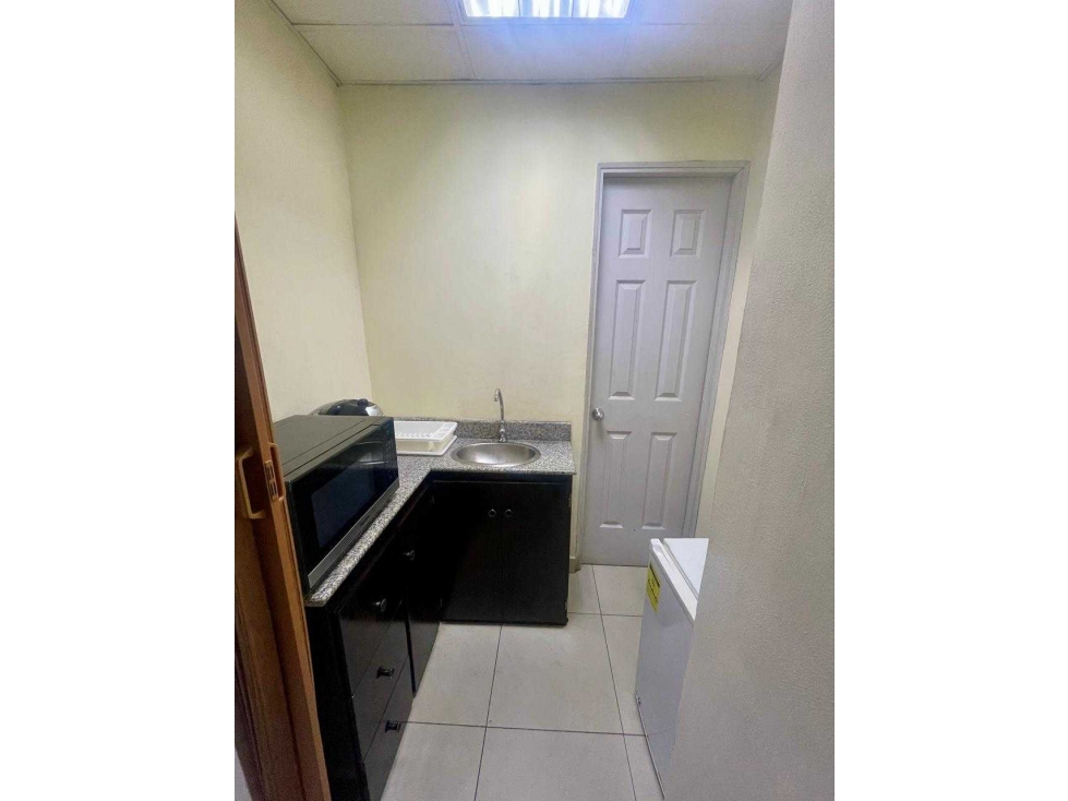 ALQUILER DE OFICINA EN EL CENTRO DE DAVID — foto 2